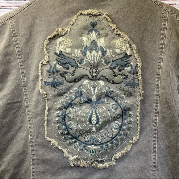 O'Neill Women's Green Utility Jacket with Geometric Design/Fringe Detail -size S - Picture 9 of 9